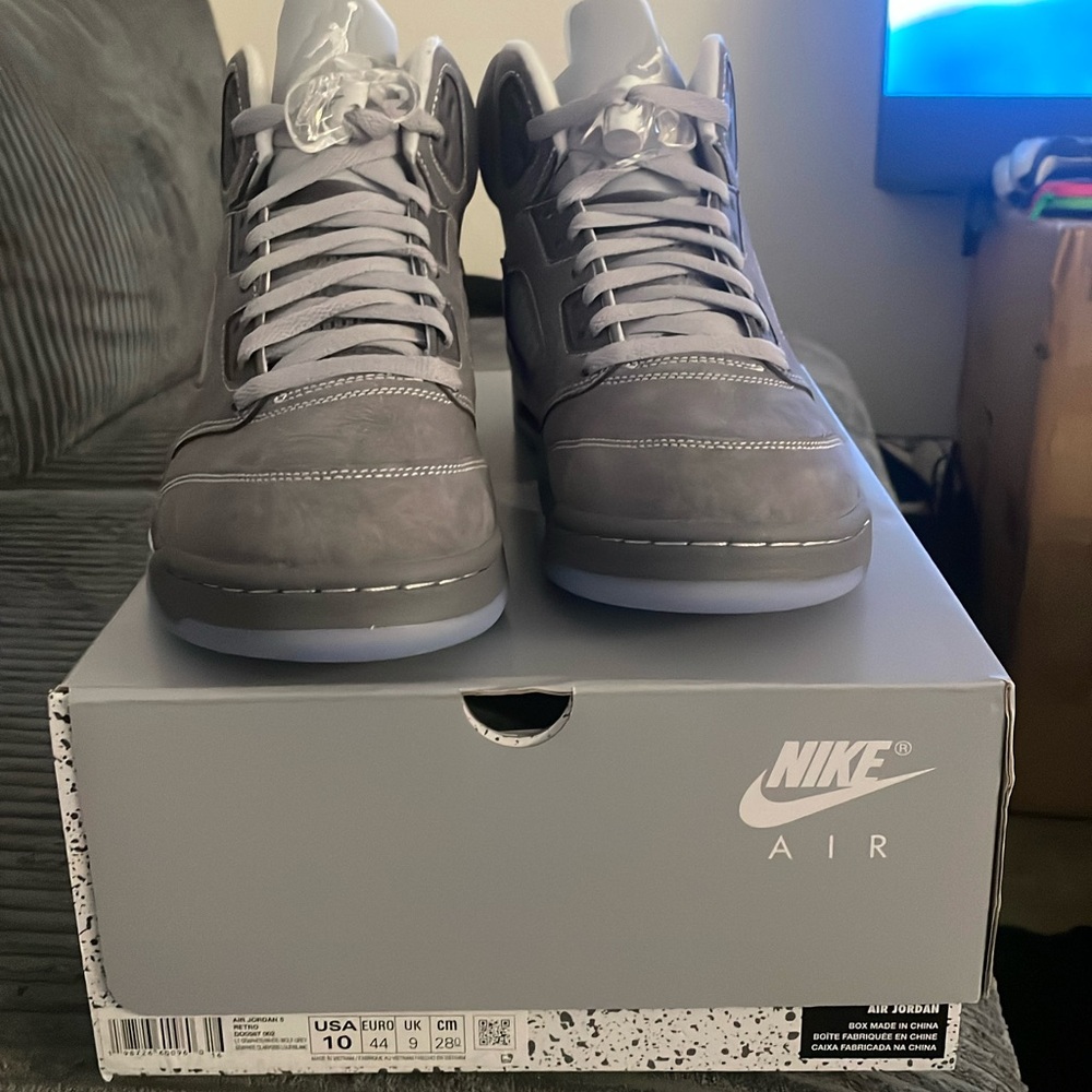 Jordan 5 wolf grey brand new with receipt